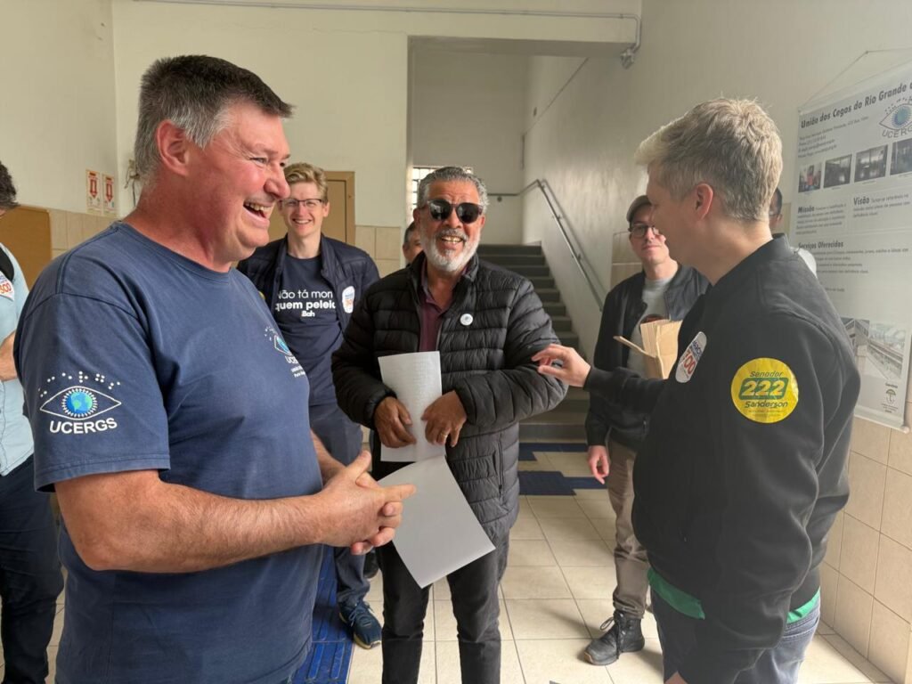 Marcel van Hattem entrega material de campanha em braile e reforça compromisso com inclusão